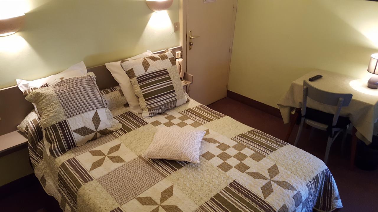 Hotel Ronsin Fresnay-sur-Sarthe Eksteriør bilde